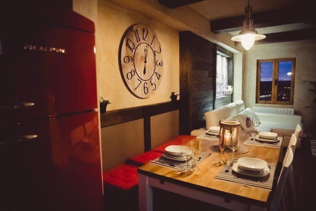 Luxury Danna Plaza Mayor Куенка Екстериор снимка